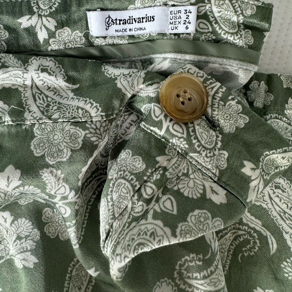 Floral Flare Pants - Picture 3 of 3